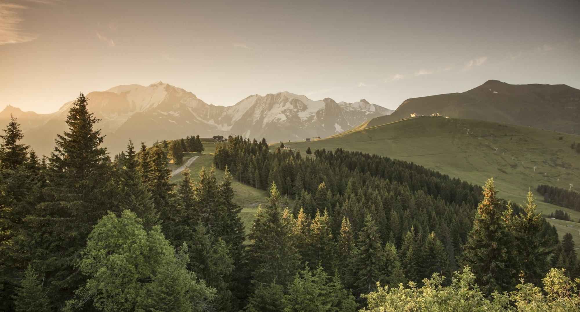 Four Seasons Hotel Megeve Exterior photo